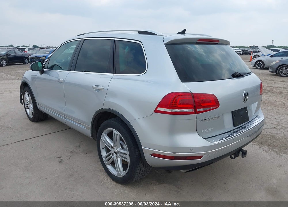 2015 VOLKSWAGEN TOUAREG V6 EXECUTIVE VIN: WVGEF9BP0FD002394