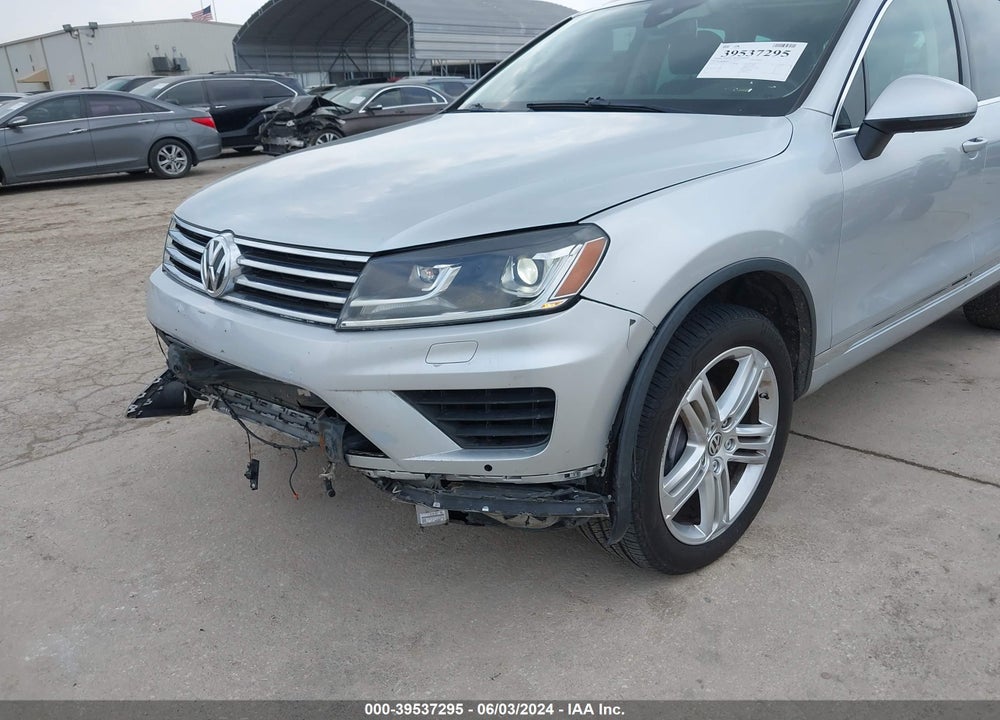 2015 VOLKSWAGEN TOUAREG V6 EXECUTIVE VIN: WVGEF9BP0FD002394