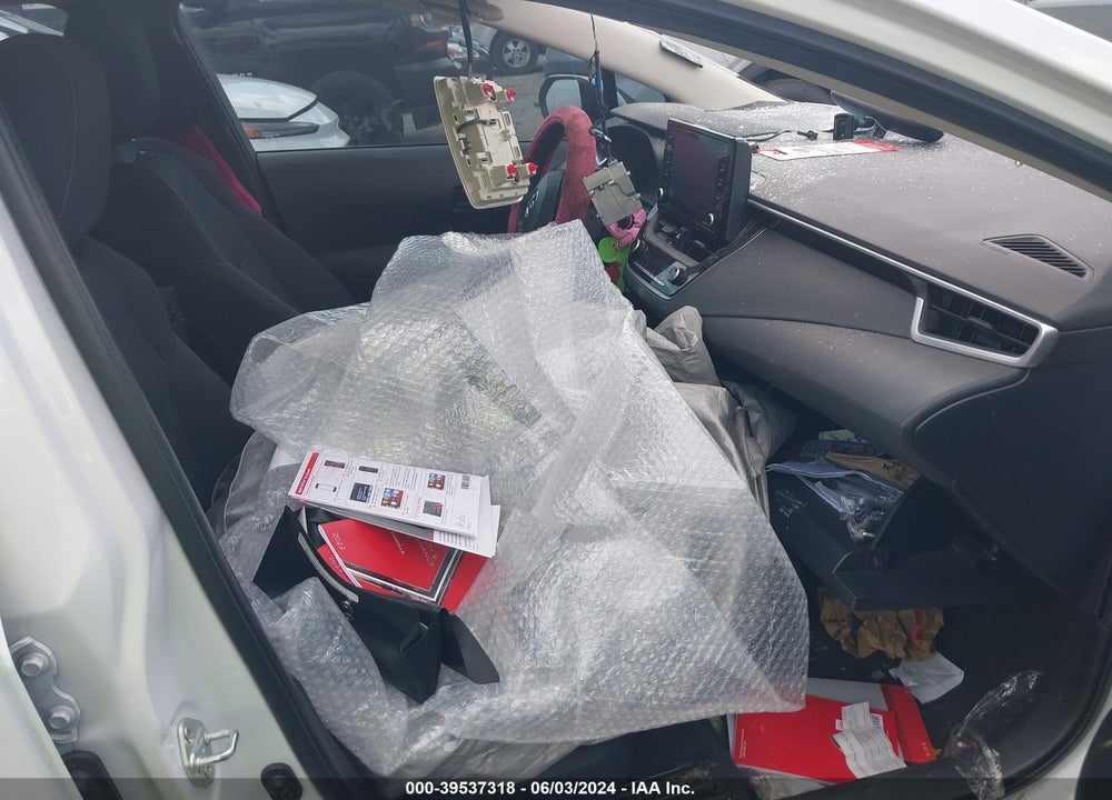 2022 TOYOTA COROLLA LE VIN: 5YFVPMAE4NP310409