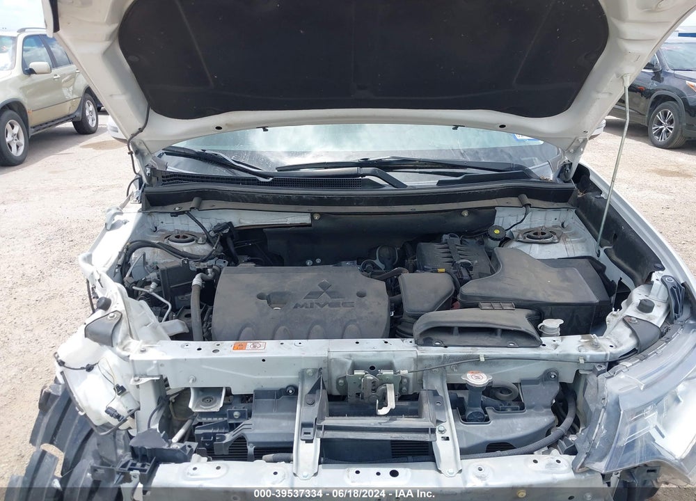 2018 MITSUBISHI OUTLANDER SE VIN: JA4AD3A31JZ004925