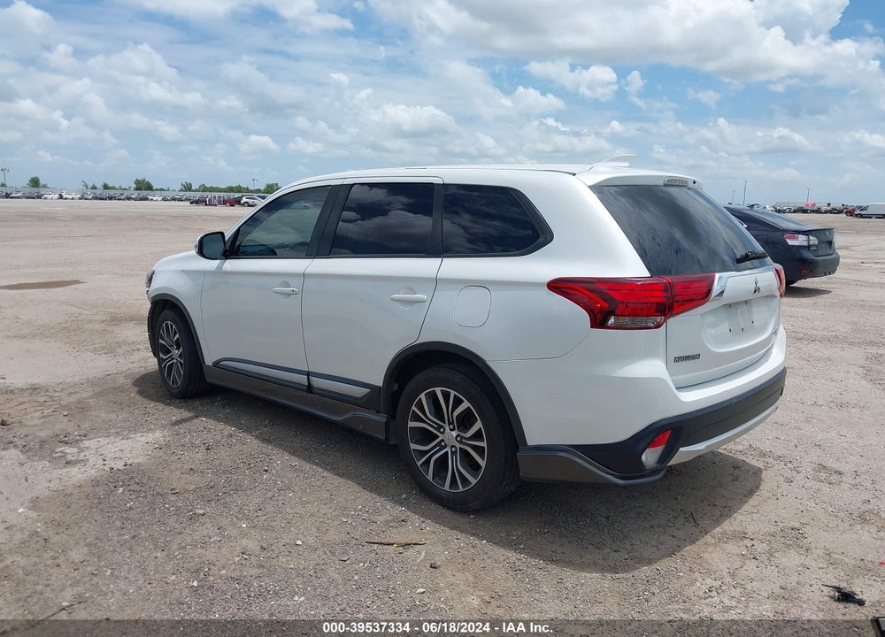 2018 MITSUBISHI OUTLANDER SE VIN: JA4AD3A31JZ004925