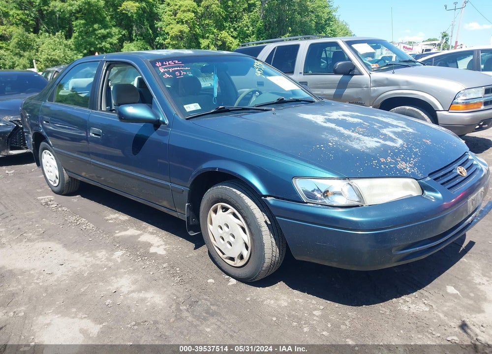 1998 TOYOTA CAMRY LE VIN: 4T1BG22K3WU344899