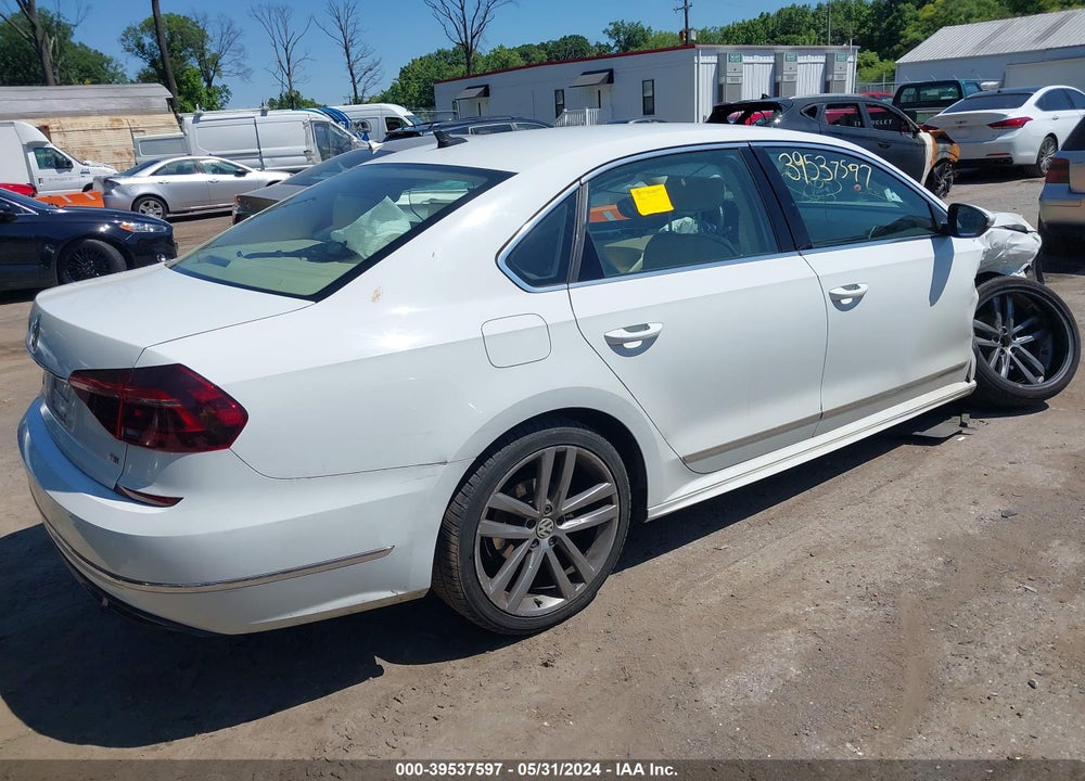 2017 VOLKSWAGEN PASSAT 1.8T R-LINE VIN: 1VWDT7A32HC057284
