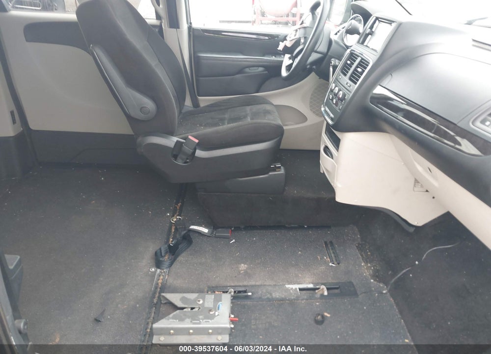 2012 DODGE GRAND CARAVAN SXT VIN: 2C4RDGCG3CR319741