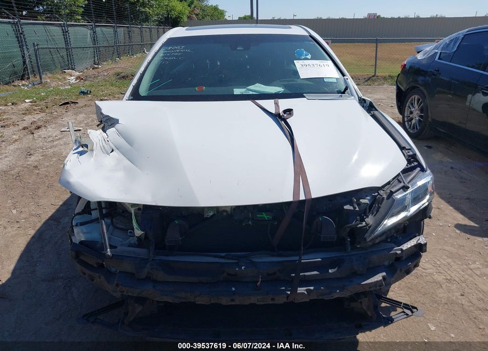 2018 TOYOTA CAMRY VIN: 4T1B11HK2JU669975