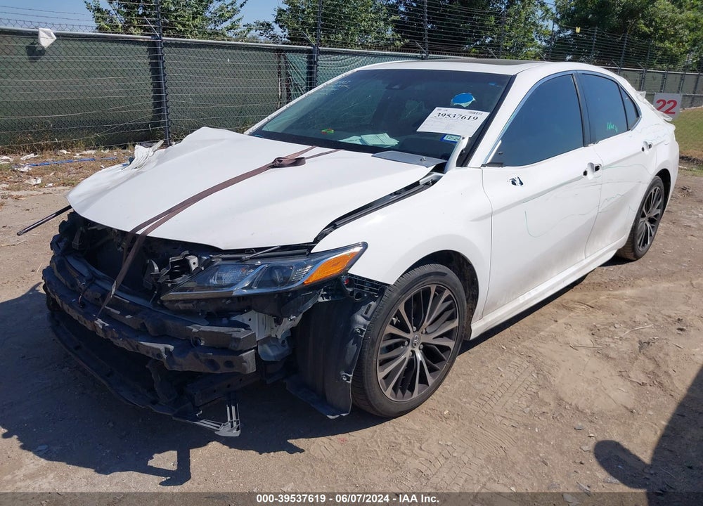 2018 TOYOTA CAMRY VIN: 4T1B11HK2JU669975