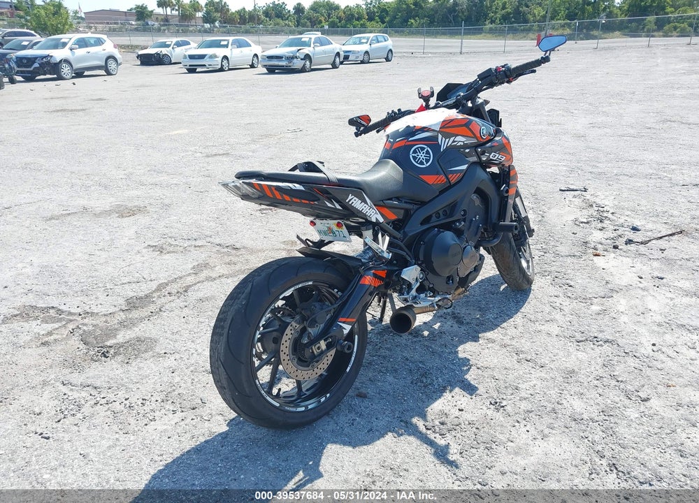 2020 YAMAHA MT09 VIN: JYARN53E6LA008496