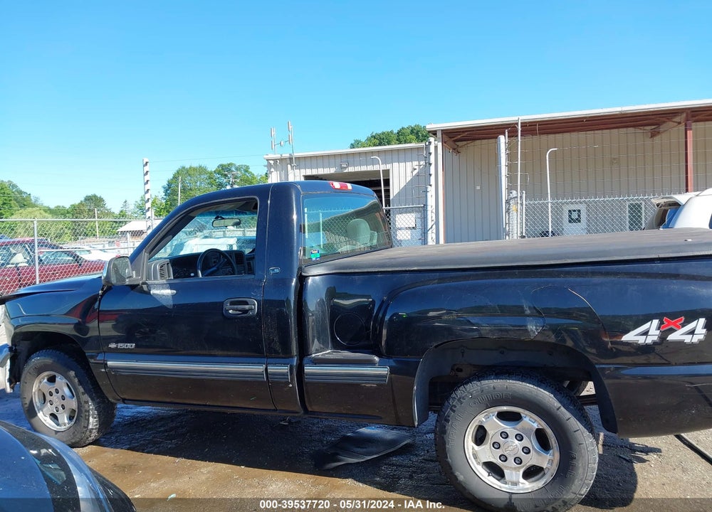 2002 CHEVROLET SILVERADO 1500 LS VIN: 1GCEK14T12Z257032