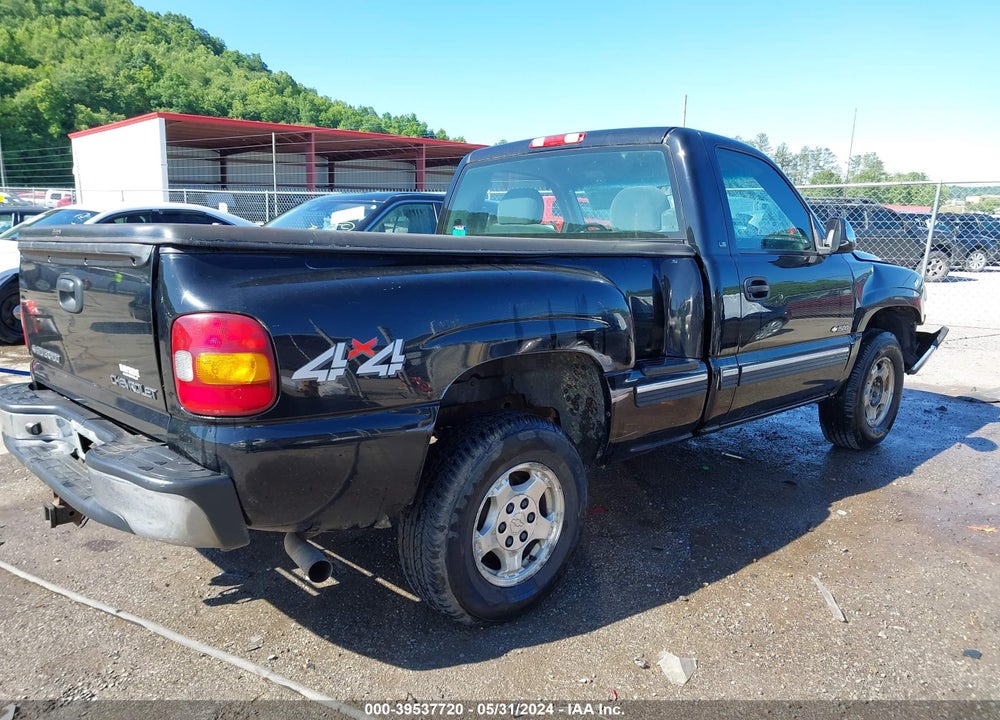 2002 CHEVROLET SILVERADO 1500 LS VIN: 1GCEK14T12Z257032