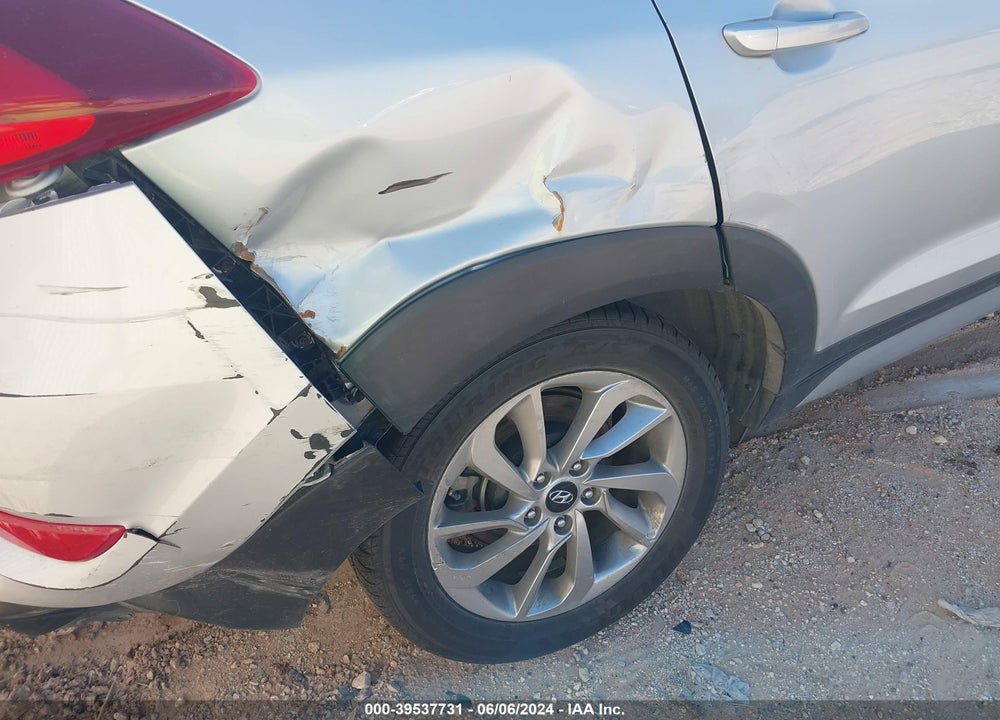 2018 HYUNDAI TUCSON SEL VIN: KM8J33A40JU641881