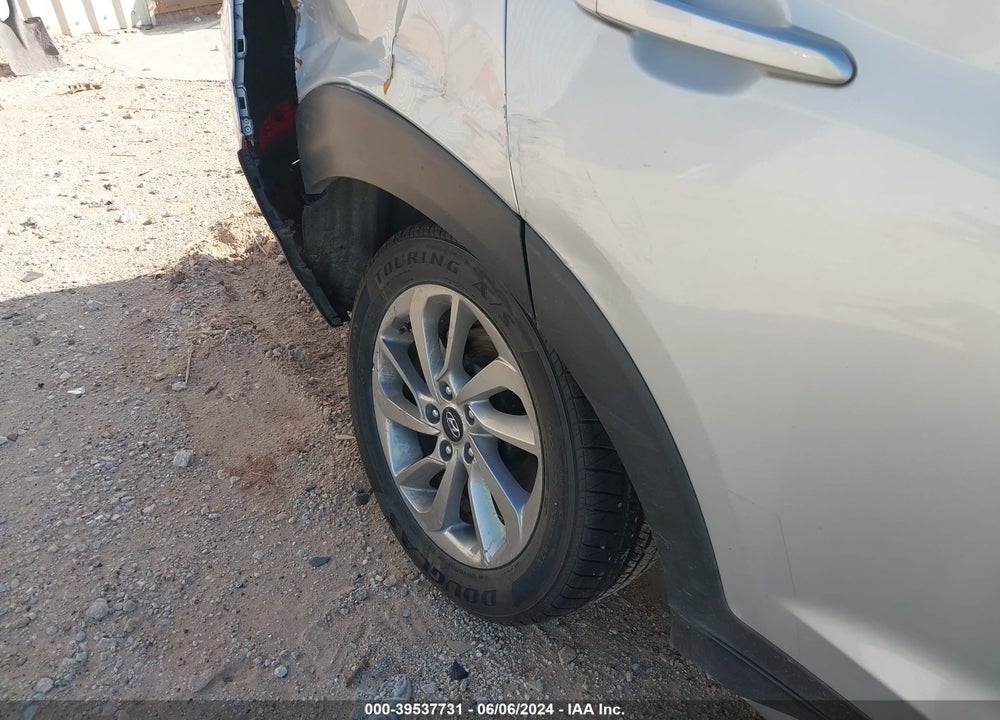 2018 HYUNDAI TUCSON SEL VIN: KM8J33A40JU641881