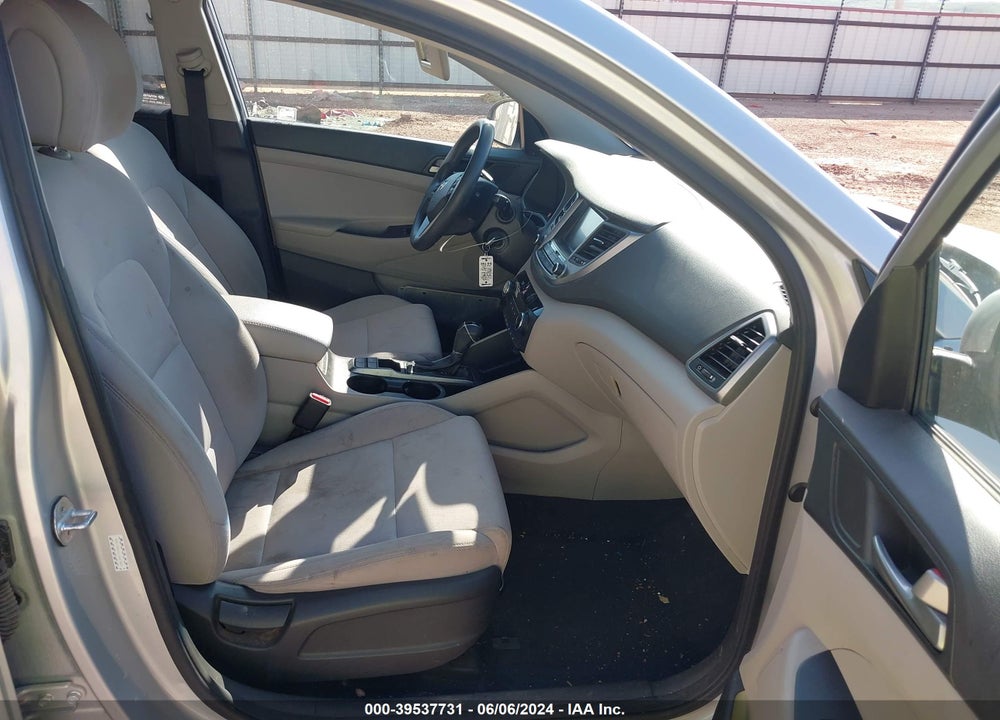 2018 HYUNDAI TUCSON SEL VIN: KM8J33A40JU641881