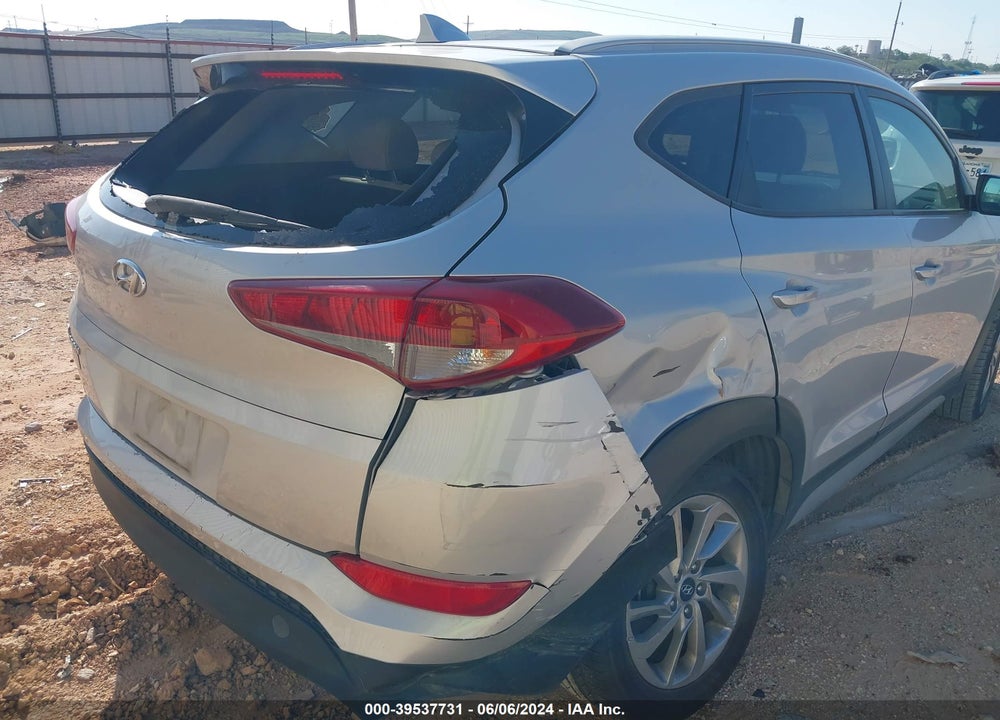 2018 HYUNDAI TUCSON SEL VIN: KM8J33A40JU641881