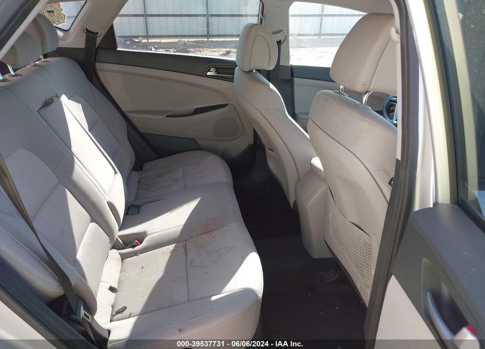 2018 HYUNDAI TUCSON SEL VIN: KM8J33A40JU641881