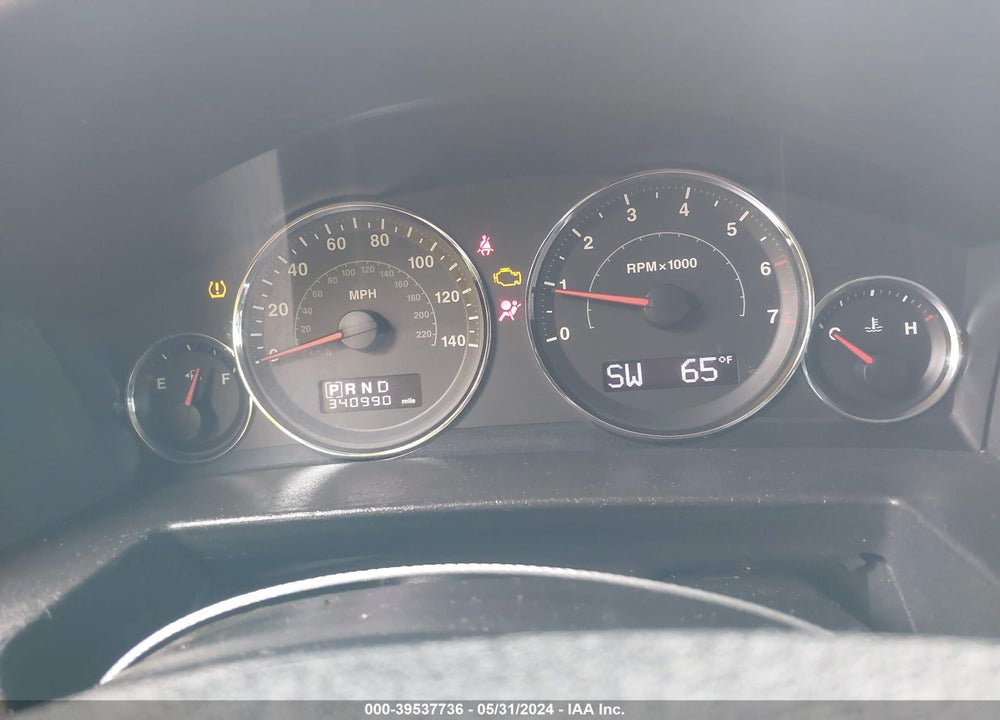 2008 JEEP COMMANDER SPORT VIN: 1J8HH48K78C161652