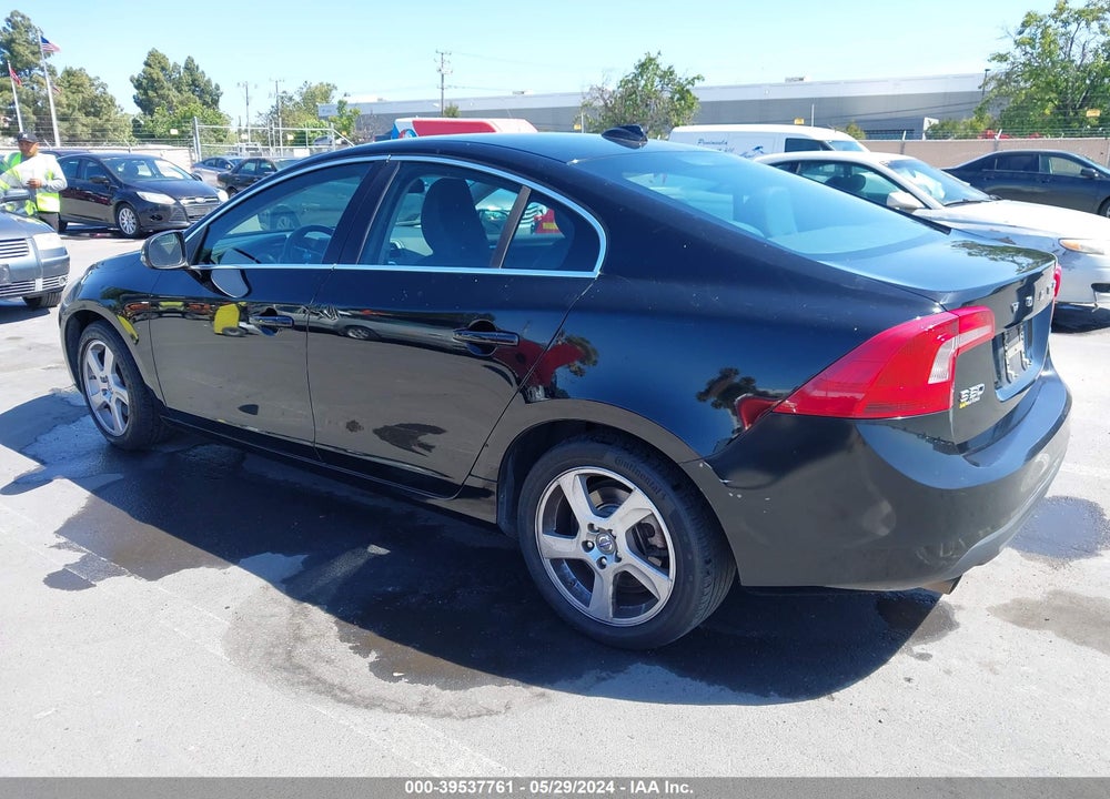 2012 VOLVO S60 T5 VIN: YV1622FS4C2052601
