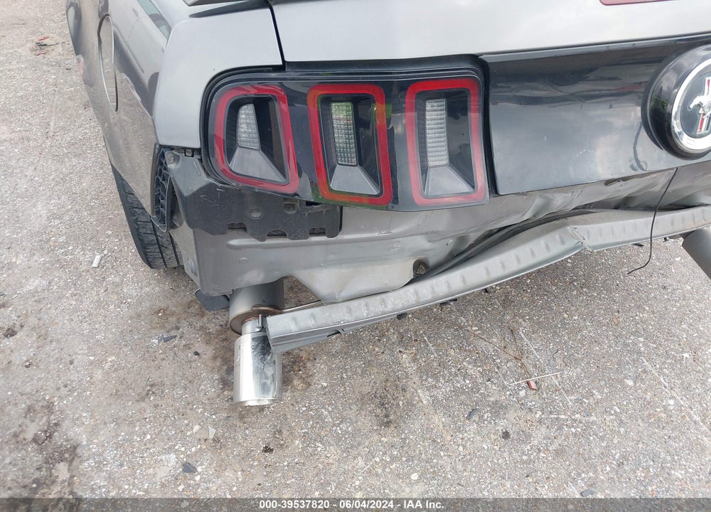 2014 FORD MUSTANG V6 PREMIUM VIN: 1ZVBP8EM2E5320328