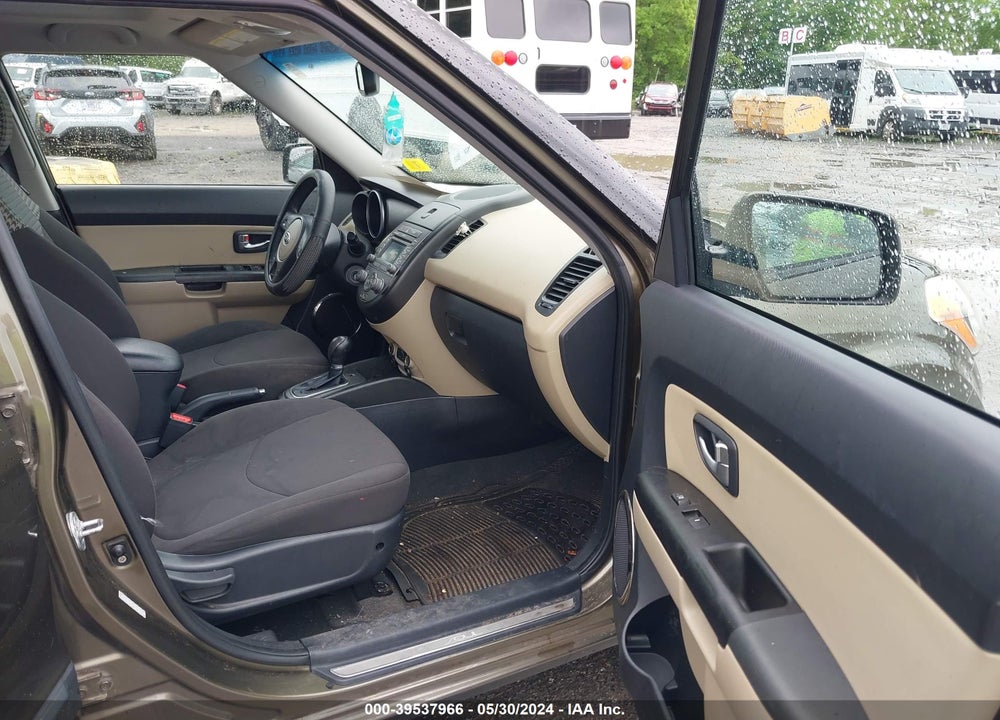 2012 KIA SOUL VIN: KNDJT2A65C7415904