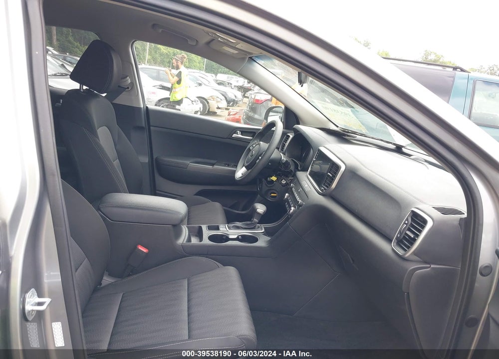 2020 KIA SPORTAGE LX VIN: KNDPMCAC9L7687617
