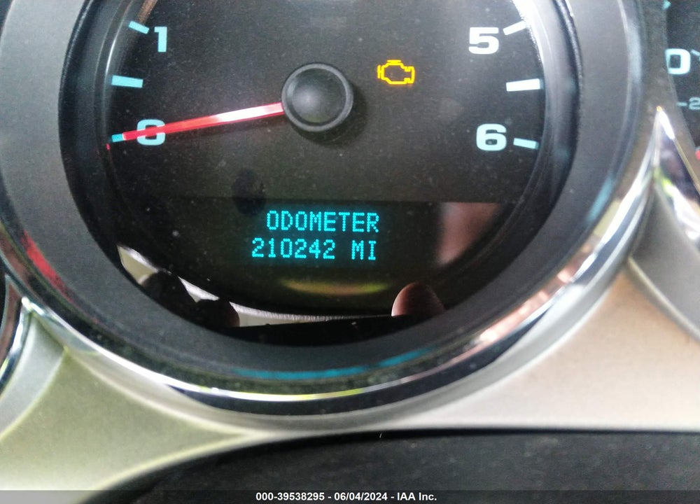 2008 CHEVROLET SILVERADO 1500 LT1 VIN: 2GCEK190781210653