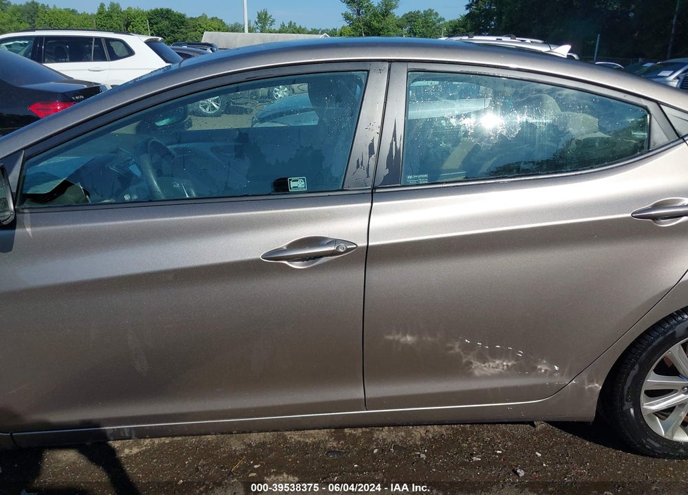 2014 HYUNDAI ELANTRA SE VIN: 5NPDH4AE5EH529658