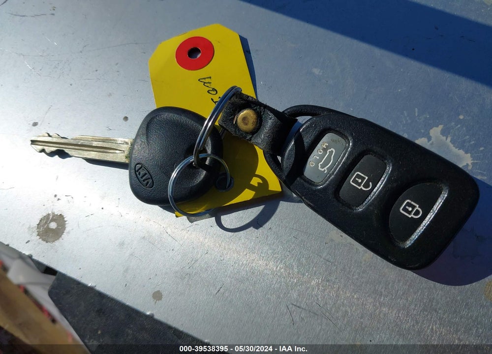 2011 KIA FORTE EX VIN: KNAFU4A23B5415581