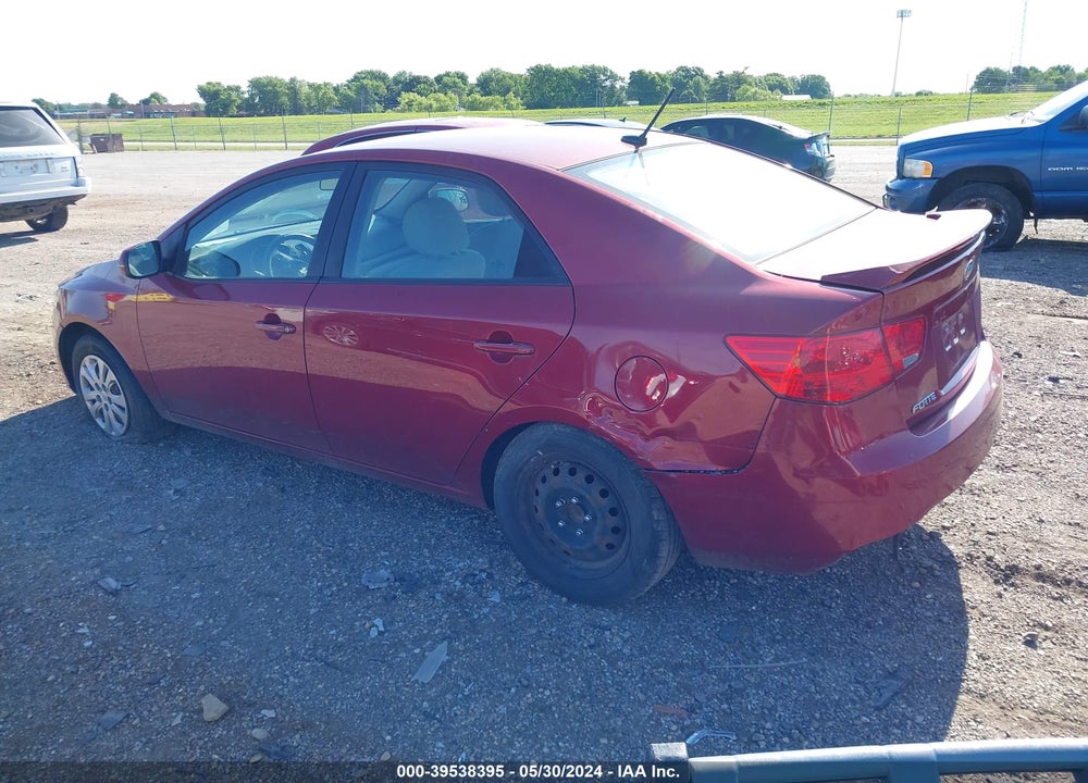 2011 KIA FORTE EX VIN: KNAFU4A23B5415581