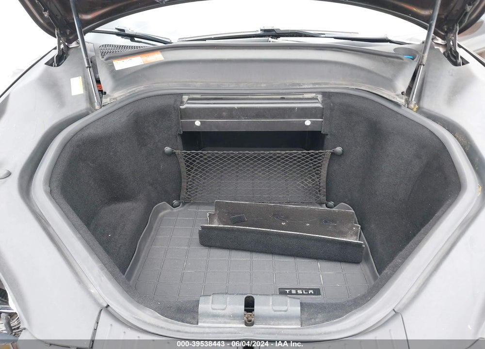 2014 TESLA MODEL S VIN: 5YJSA1H13EFP53121