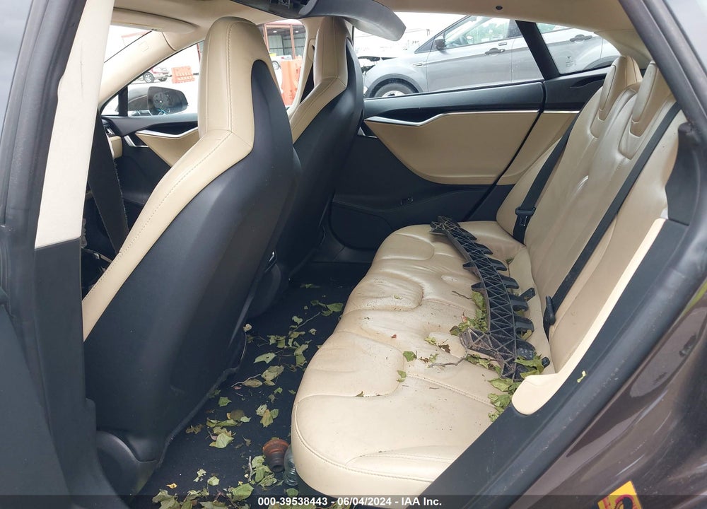2014 TESLA MODEL S VIN: 5YJSA1H13EFP53121