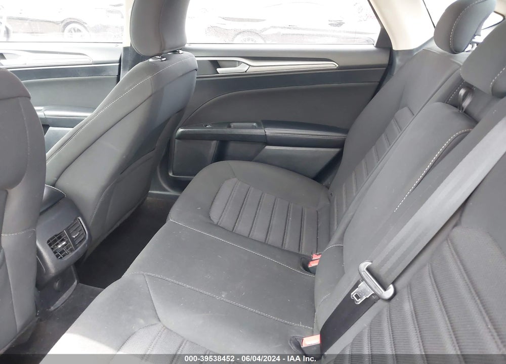2019 FORD FUSION SE VIN: 3FA6P0T93KR259834