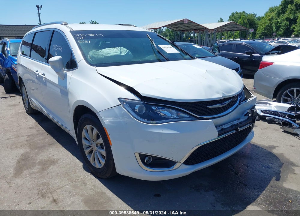 2018 CHRYSLER PACIFICA TOURING L VIN: 2C4RC1BG9JR141851