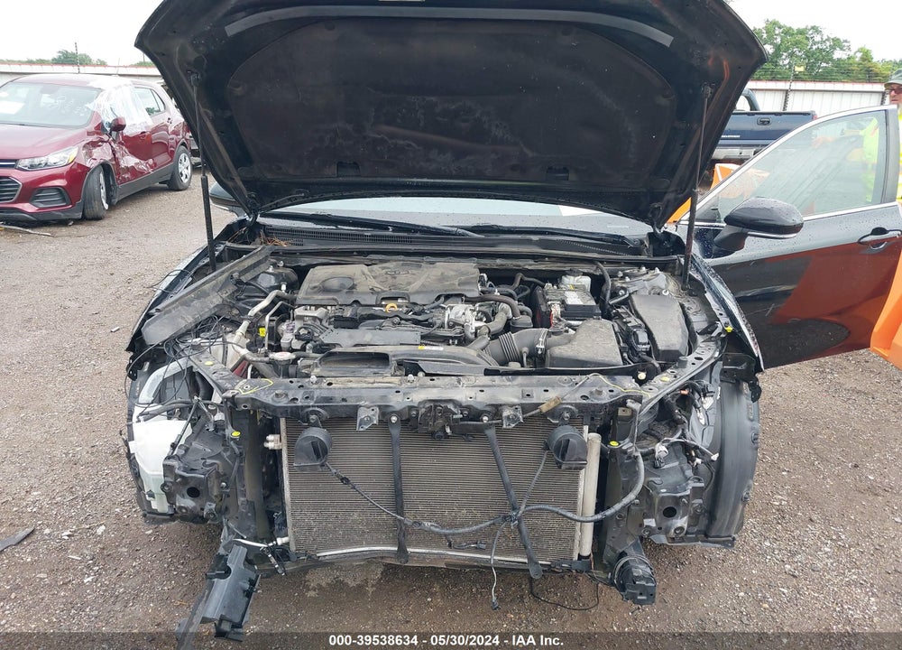 2019 TOYOTA CAMRY LE VIN: 4T1B11HK2KU753652