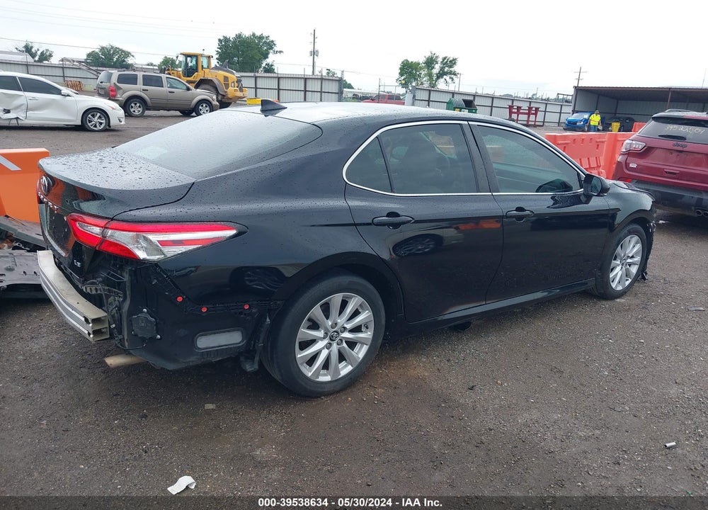 2019 TOYOTA CAMRY LE VIN: 4T1B11HK2KU753652