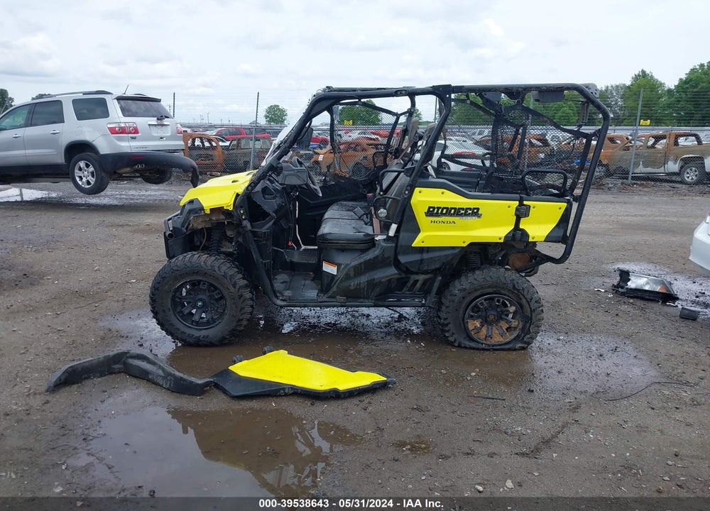2018 HONDA SXS1000 M5 VIN: 1HFVE042XJ4200547