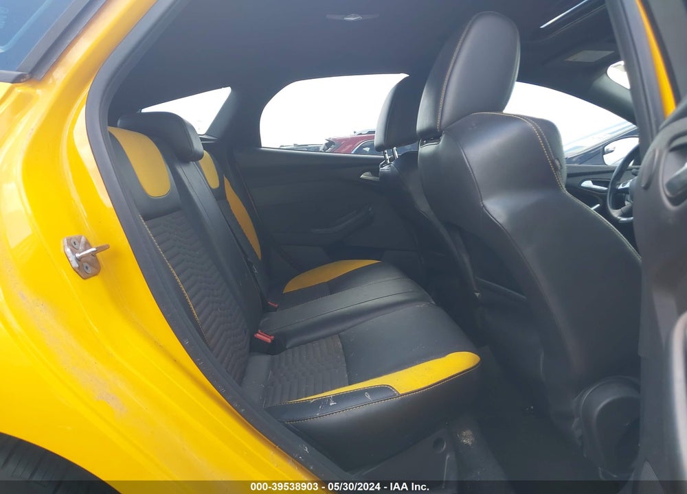 2013 FORD FOCUS VIN: 1FADP3L94DL100055
