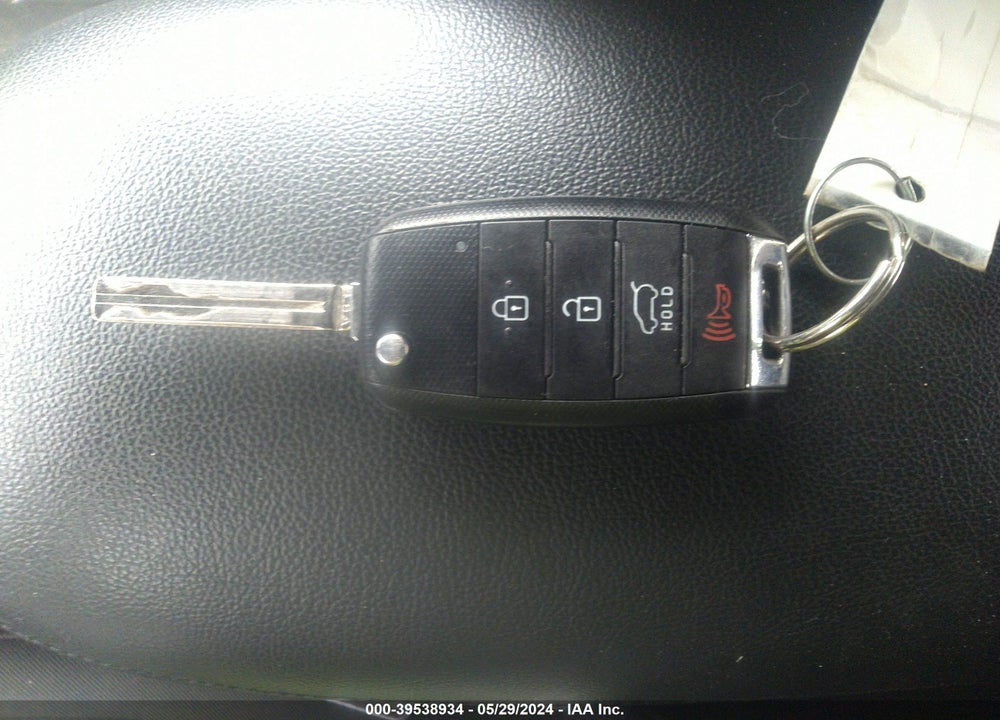 2015 KIA SOUL VIN: KNDJN2A2XF7221106