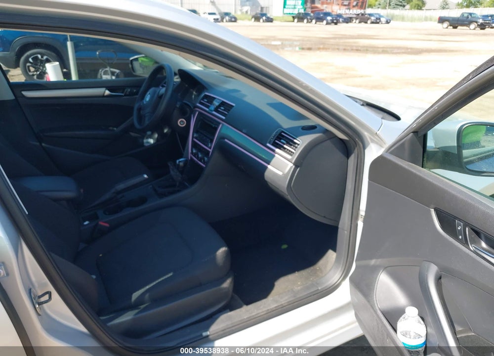 2012 VOLKSWAGEN PASSAT VIN: 1VWAP7A3XCC078190