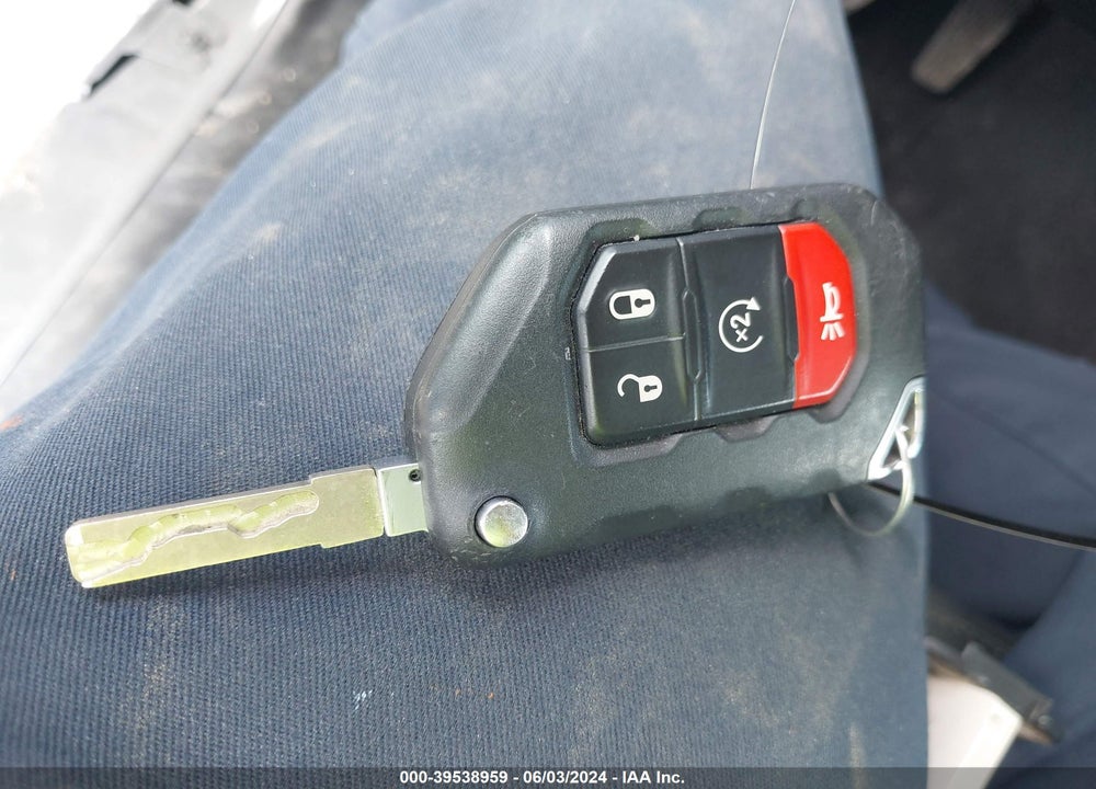 2019 JEEP WRANGLER UNLIMITED SPORT S 4X4 VIN: 1C4HJXDG1KW616175