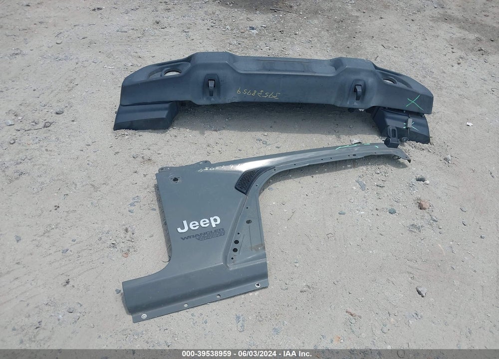 2019 JEEP WRANGLER UNLIMITED SPORT S 4X4 VIN: 1C4HJXDG1KW616175