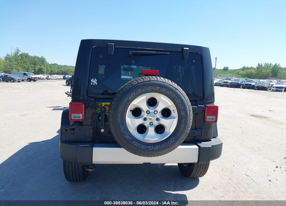 2015 JEEP WRANGLER UNLIMITED SAHARA VIN: 1C4HJWEG2FL695131
