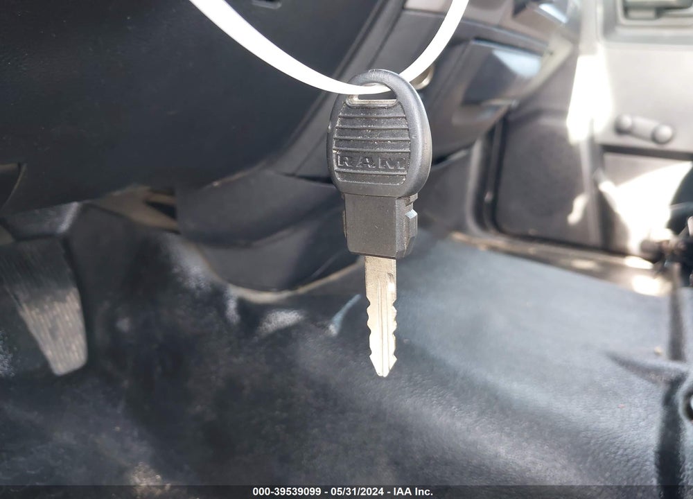 2016 RAM 1500 TRADESMAN VIN: 3C6JR6AT7GG128643