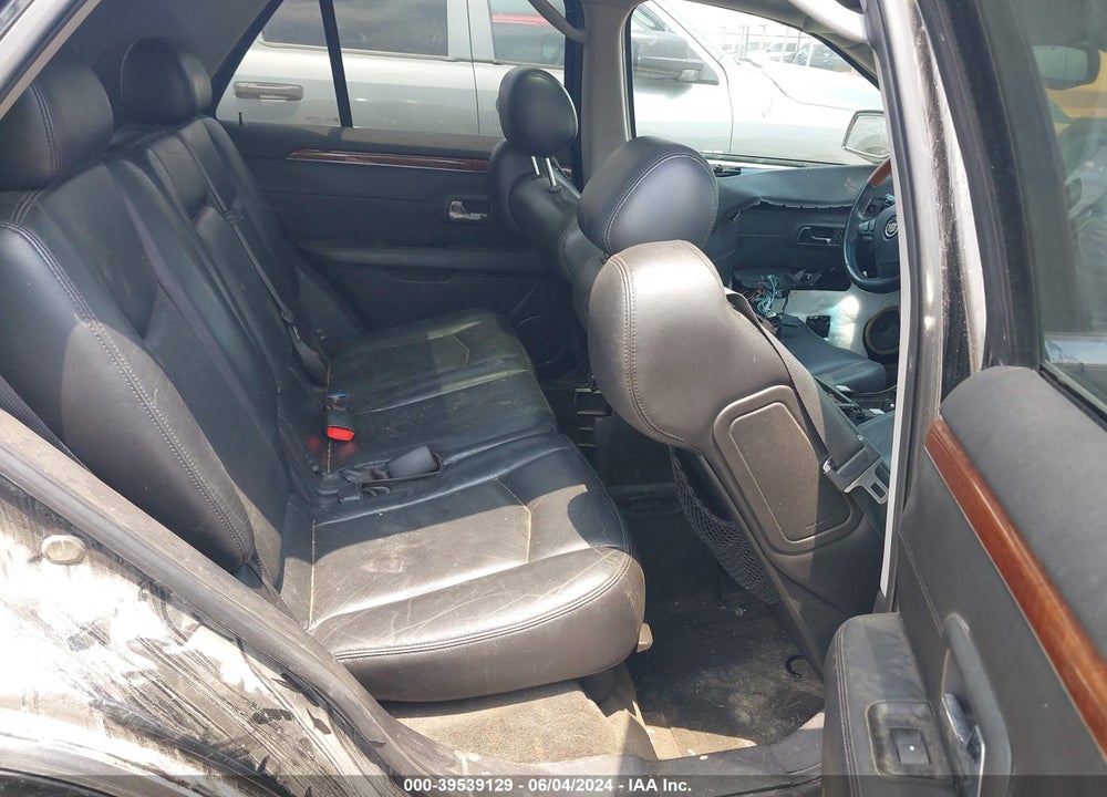 2007 CADILLAC SRX V6 VIN: 1GYEE637770173053