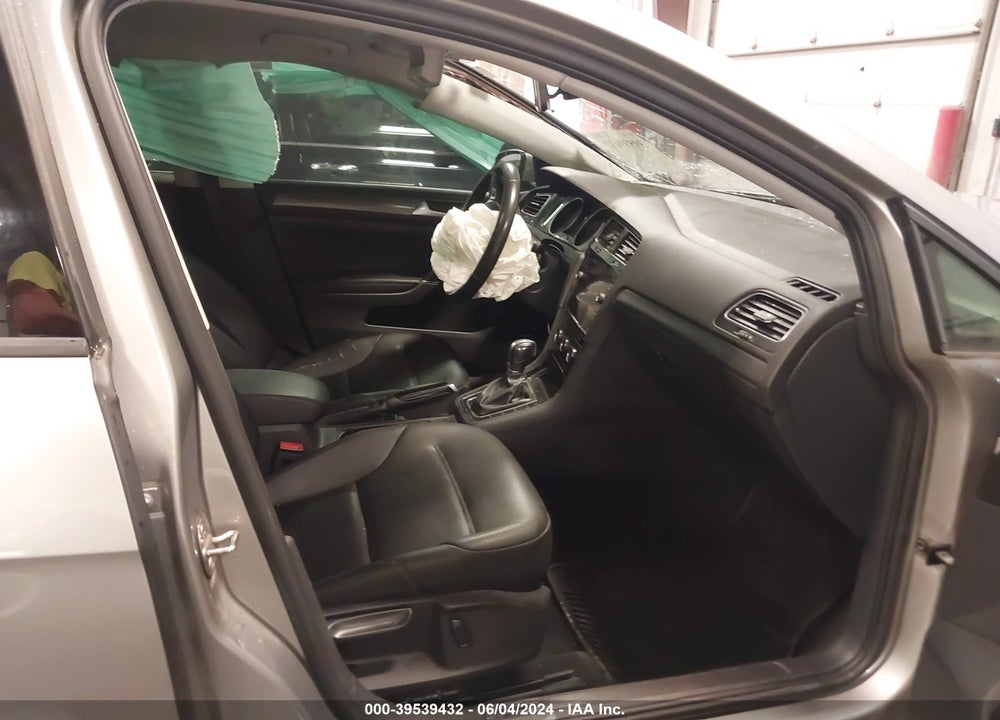 2018 VOLKSWAGEN GOLF TSI S/TSI SE VIN: 3VWG17AU7JM264625