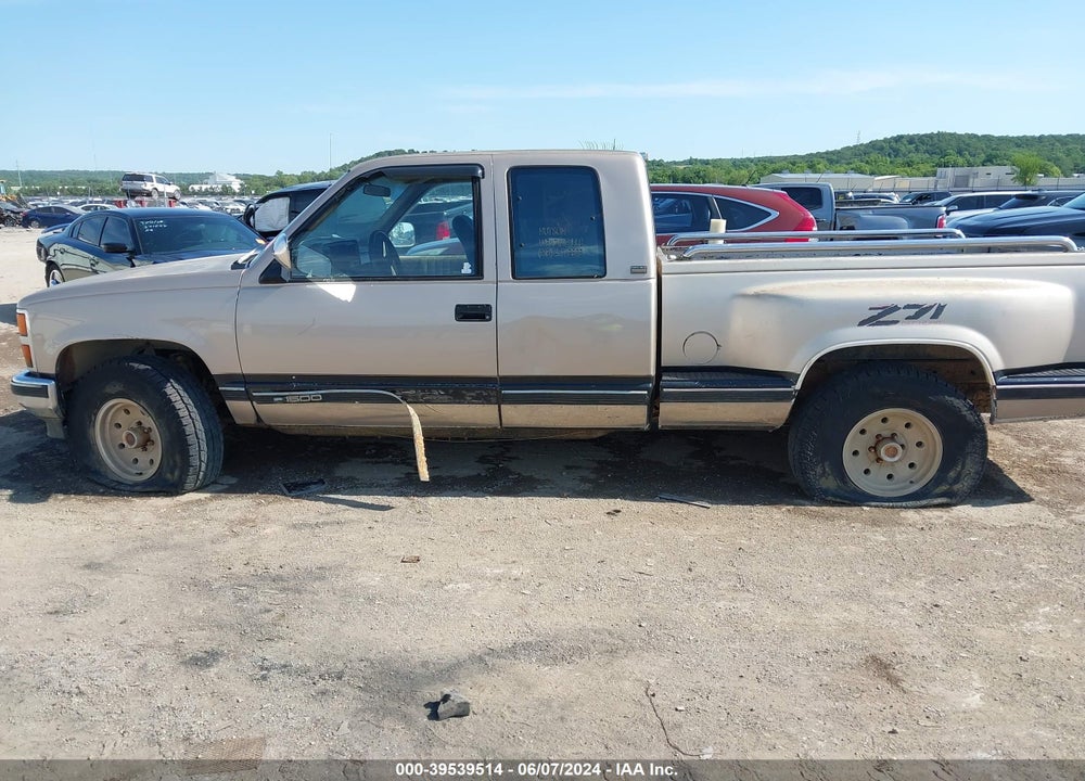 1992 CHEVROLET GMT-400 K1500 VIN: 2GCEK19K1N1118435