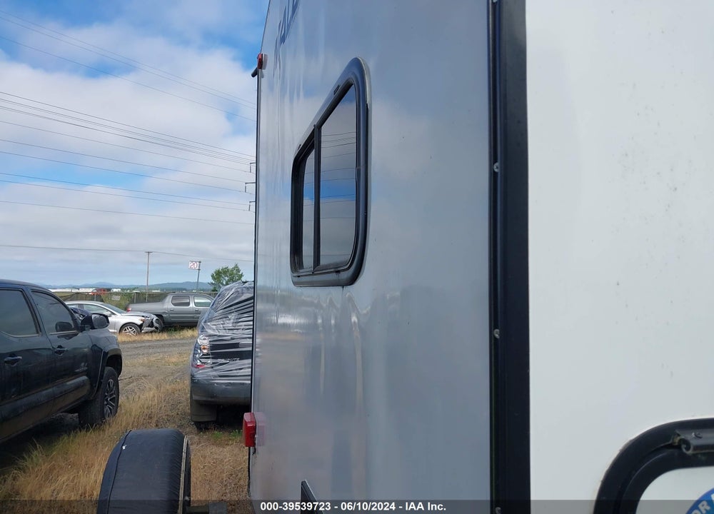 2018 HEARTLAND RV NORTH TRAIL M-26 MAL VIN: 5SFNB3224JN368845