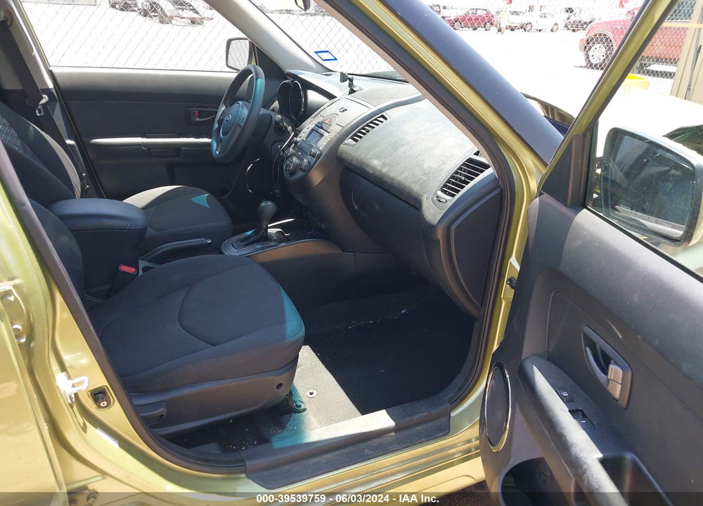 2011 KIA SOUL VIN: KNDJT2A24B7249712
