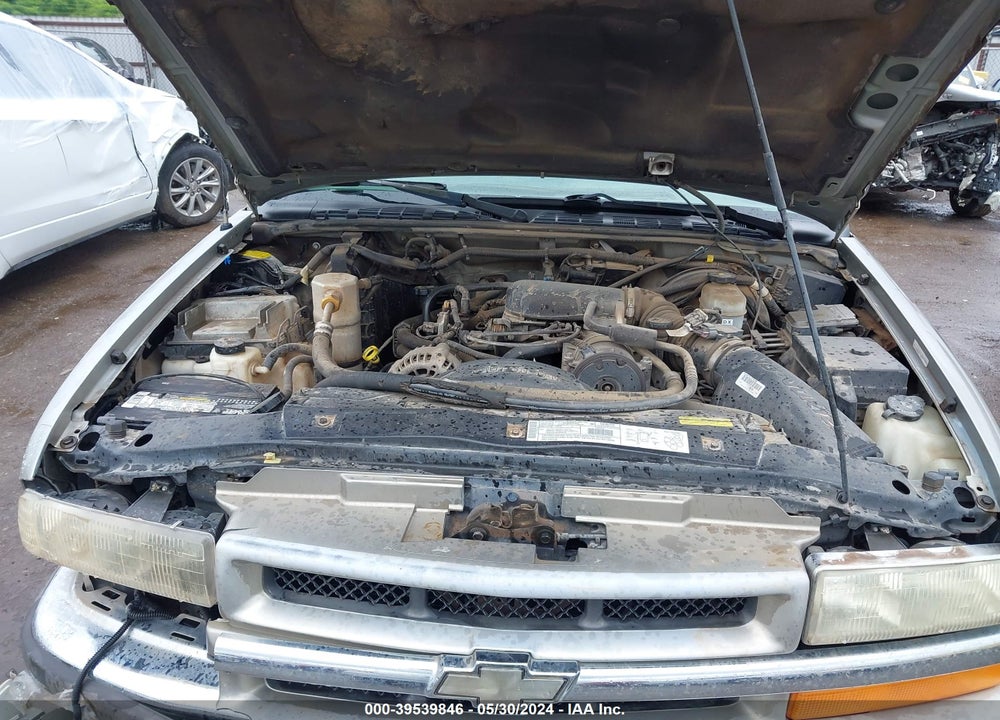 2001 CHEVROLET BLAZER LT VIN: 1GNDT13WX1K195164