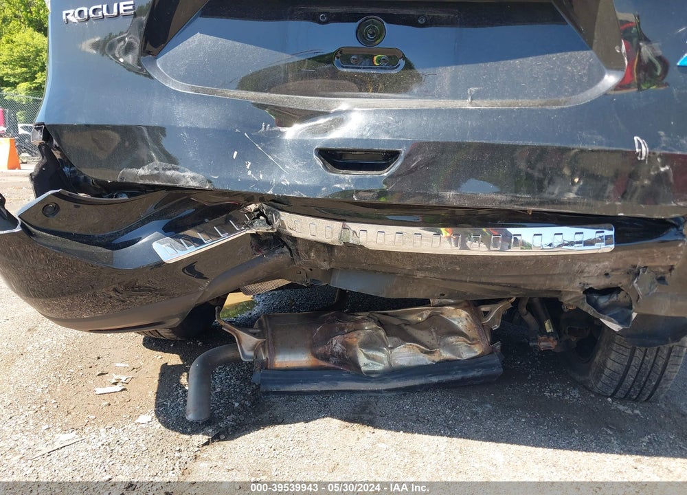 2014 NISSAN ROGUE S VIN: 5N1AT2MK5EC810082