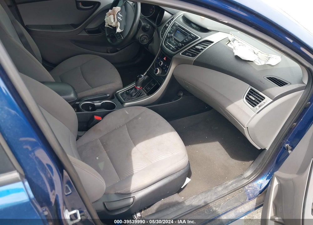 2015 HYUNDAI ELANTRA SE VIN: 5NPDH4AE7FH564915
