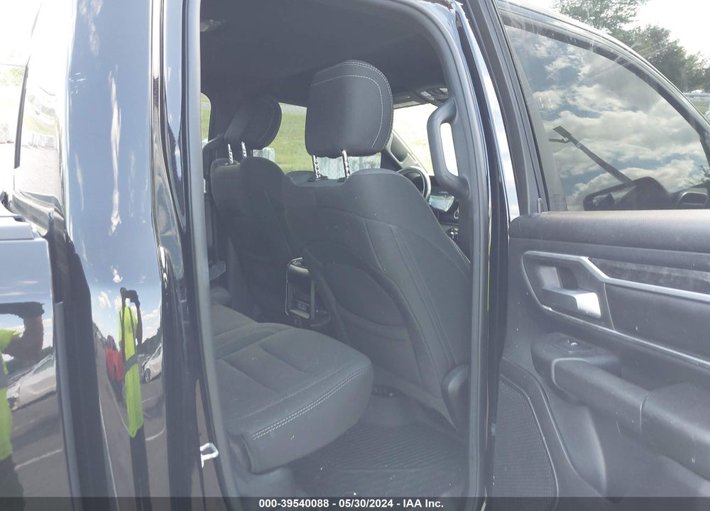 2021 RAM 1500 BIG HORN QUAD CAB 4X4 6'4 BOX VIN: 1C6SRFBT4MN796597